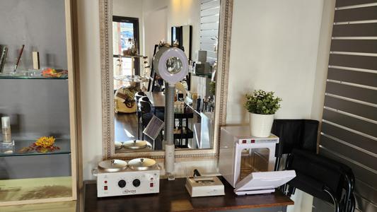 Eye Browse Station in Tracey's Mastectomy Boutique